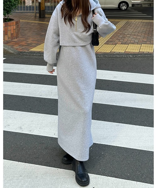 新品1piu1uguale3GOLFハーフジップ&リブパンツセットアップベージュ 新品1piu1uguale3GOLFハーフジップ&リブパンツセットアップベージュ