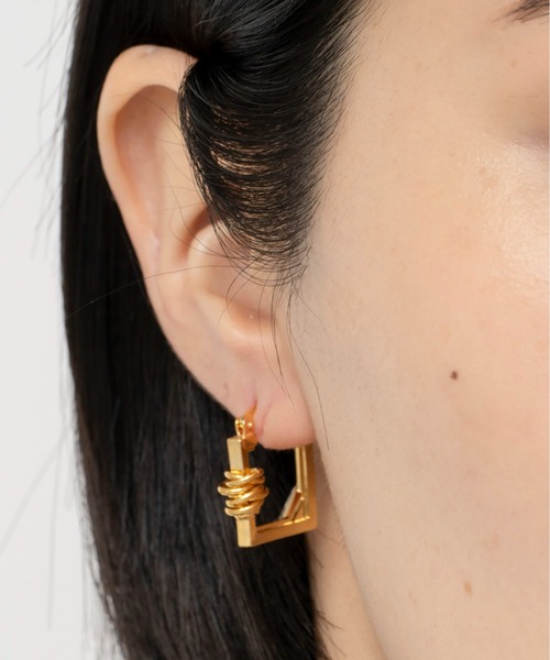 LAPUIS（ラピュイ）の「LAPUIS(ラピュイ) Coil Frame pierced earrings（ピアス（両耳用）・レディース・ゴールド/マルチ・FREE）」の14枚目の写真