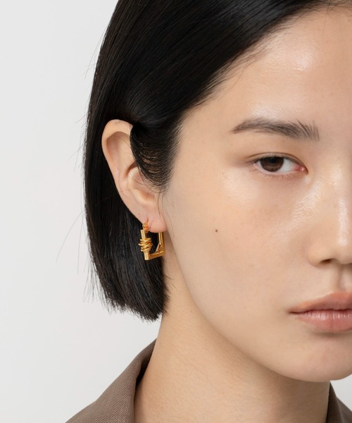 LAPUIS（ラピュイ）の「LAPUIS(ラピュイ) Coil Frame pierced earrings（ピアス（両耳用）・レディース・ゴールド/マルチ・FREE）」の15枚目の写真