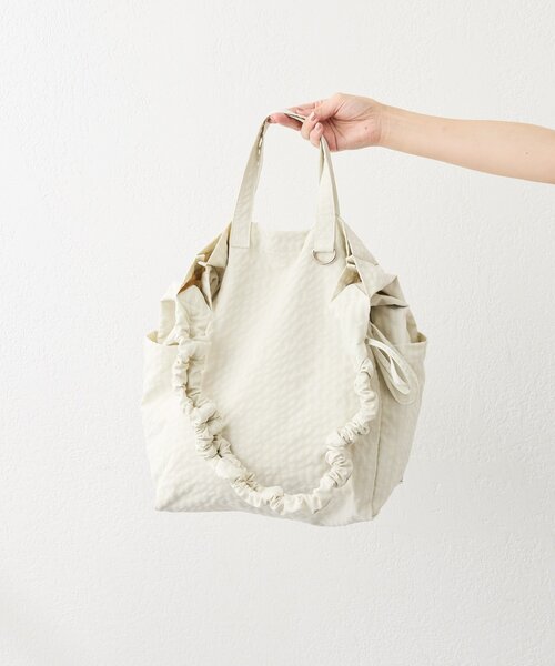 ear PAPILLONNER(イアパピヨネ)の「ファブリック2WAYショルダーバッグL(ショルダーバッグ・レディース・アイボリー/ブラック/ダークグリーン/パープル・FREE)」の7枚目の写真