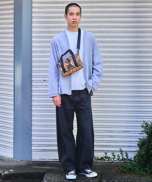 KiU（キウ）の「【PENDLETON × KiU LIMITED ITEM】ペンドルトン スクエアパデッドミニボストンバッグ（ショルダーバッグ・レディース・ネイビー/カーキ・FREE）」の7枚目の写真