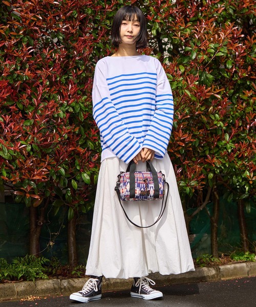 KiU（キウ）の「【PENDLETON × KiU LIMITED ITEM】ペンドルトン スクエアパデッドミニボストンバッグ（ショルダーバッグ・レディース・ネイビー/カーキ・FREE）」の5枚目の写真