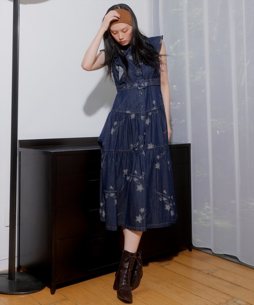 【美品】And couture シャドーリーフプリントワンピース AND COUTURE（アンドクチュール）の「シャドーリーフプリント