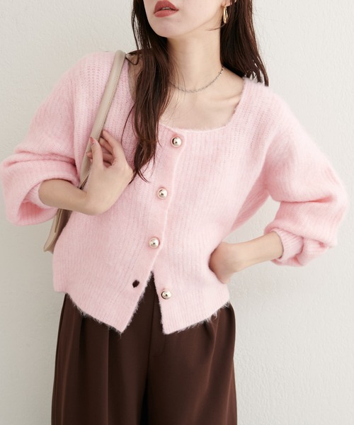 natural couture(ナチュラルクチュール)の「【ZOZO限定】ころりん釦スクエアネックカーディガン(カーディガン/ボレロ・レディース・オフホワイト/グレー/ブラック/モカ/ピンク・FREE)」の5枚目の写真
