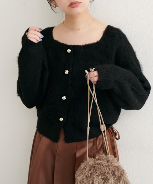 natural couture(ナチュラルクチュール)の「【ZOZO限定】ころりん釦スクエアネックカーディガン(カーディガン/ボレロ・レディース・オフホワイト/グレー/ブラック/モカ/ピンク・FREE)」の3枚目の写真