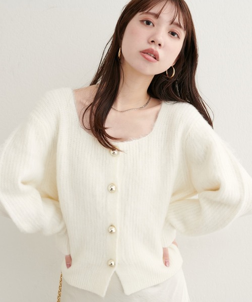 natural couture(ナチュラルクチュール)の「【ZOZO限定】ころりん釦スクエアネックカーディガン(カーディガン/ボレロ・レディース・オフホワイト/グレー/ブラック/モカ/ピンク・FREE)」の8枚目の写真