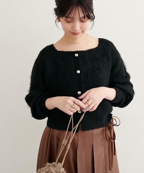natural couture(ナチュラルクチュール)の「【ZOZO限定】ころりん釦スクエアネックカーディガン(カーディガン/ボレロ・レディース・オフホワイト/グレー/ブラック/モカ/ピンク・FREE)」の11枚目の写真