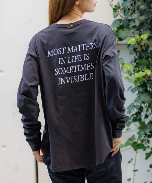 MICA&DEAL(マイカ&ディール)の「【MICA&DEAL /マイカアンドディール】バックプリントロンT/カットソー/ロゴT【WEB限定】(Tシャツ/カットソー・レディース・ホワイト/ベージュ/スミクロ・フリー)」の3枚目の写真