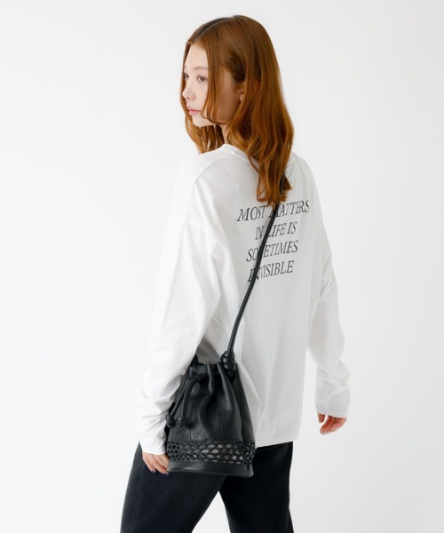 MICA&DEAL(マイカ&ディール)の「【MICA&DEAL /マイカアンドディール】バックプリントロンT/カットソー/ロゴT【WEB限定】(Tシャツ/カットソー・レディース・ホワイト/ベージュ/スミクロ・フリー)」の7枚目の写真