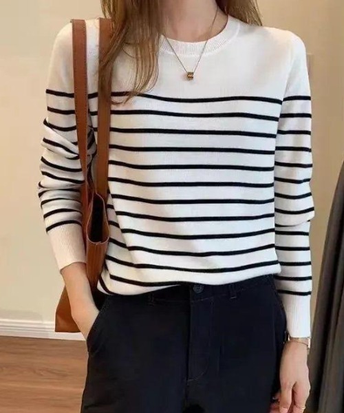 cammie(キャミー)の「ボーダーニットトップス(ニット/セーター・レディース・ブラック/ホワイト・LARGE/MEDIUM)」の1枚目の写真