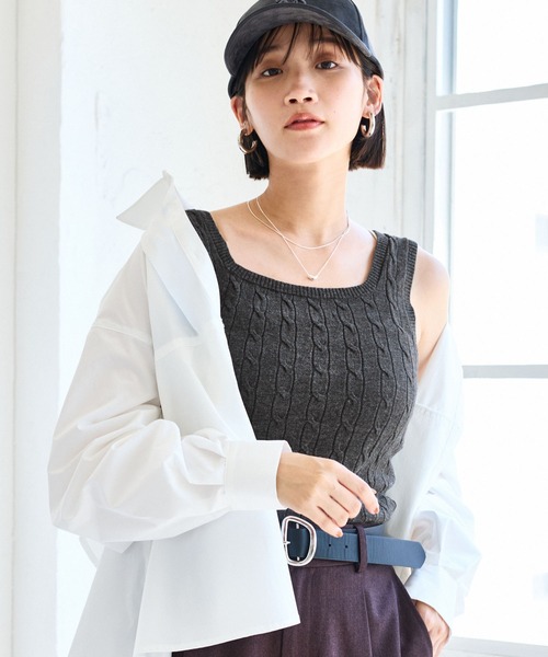VIS（ビス）の「【前後2WAY】ケーブルニットタンクトップ（タンクトップ・レディース・ベージュ/サックスブルー/チャコールグレー・FREE）」の2枚目の写真