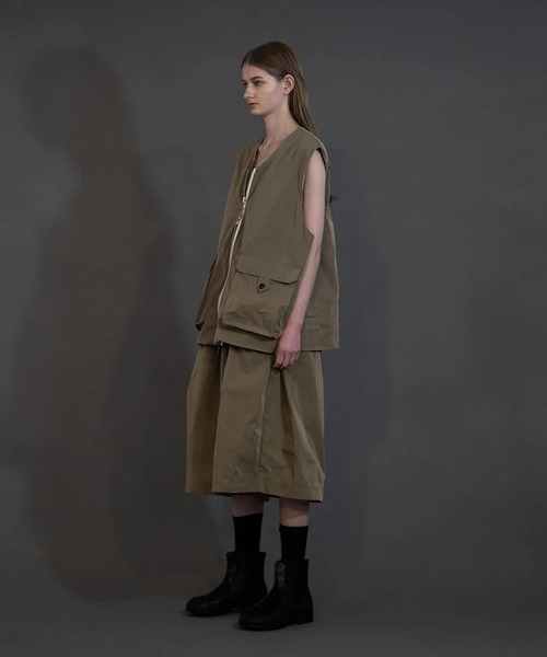 my beautiful landlet（マイビューティフルランドレット）の「【my beautiful landlet】 POLYESTER YARN DYED GABARDINE WIDE SHORT PANTS（その他パンツ・メンズ・カーキ/ネイビー/ブラック・1/0）」の8枚目の写真