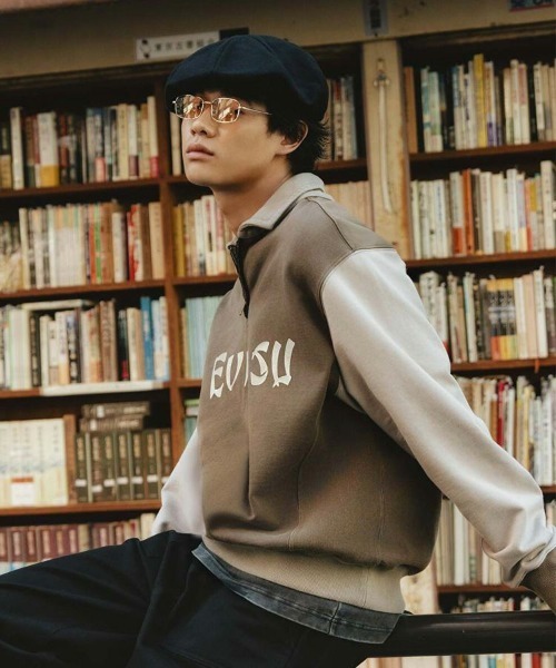 EVISU（エヴィス）の「【EVISU】BLOCKING HEAVY WASHED HALF ZIP SWEATSHIRT / ダークブラウン [2EAEJM5SW6106]（スウェット・メンズ・ブラウン・M/S/L/LL）」の8枚目の写真