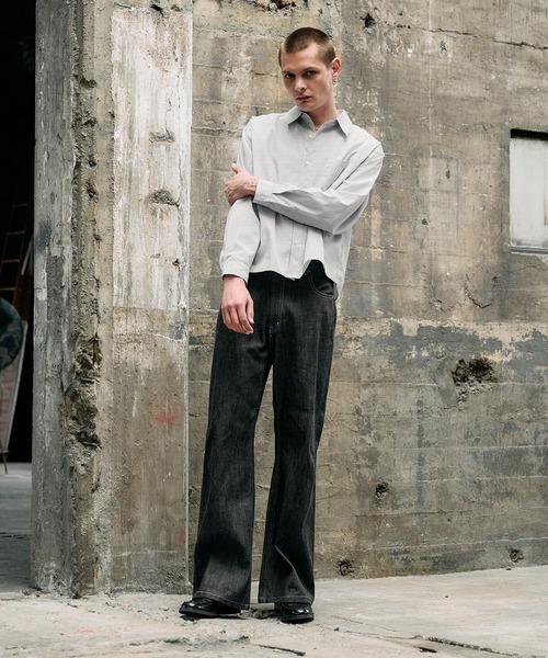 Regen Glanz（レーゲングランツ）の「basic cropped stripe shirt/ベーシッククロップドシャツ（シャツ/ブラウス・メンズ・ブルー/ライトホワイト・SMALL/MEDIUM/LARGE）」の7枚目の写真