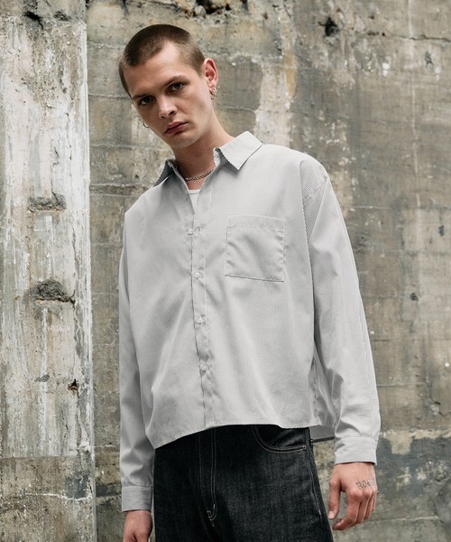 Regen Glanz（レーゲングランツ）の「basic cropped stripe shirt/ベーシッククロップドシャツ（シャツ/ブラウス・メンズ・ブルー/ライトホワイト・SMALL/MEDIUM/LARGE）」の3枚目の写真