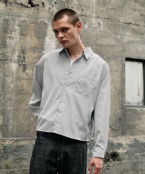 Regen Glanz（レーゲングランツ）の「basic cropped stripe shirt/ベーシッククロップドシャツ（シャツ/ブラウス・メンズ・ブルー/ライトホワイト・SMALL/MEDIUM/LARGE）」の4枚目の写真