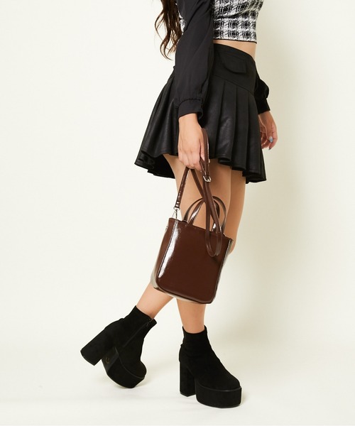 GORGE(ゴージ)の「《美脚×脚長効果》厚底ストレッチショートブーツ レディース 秋冬コーデに◎(ブーツ・レディース・ブラック/ブラック系その他・L/S/LL/M)」の4枚目の写真