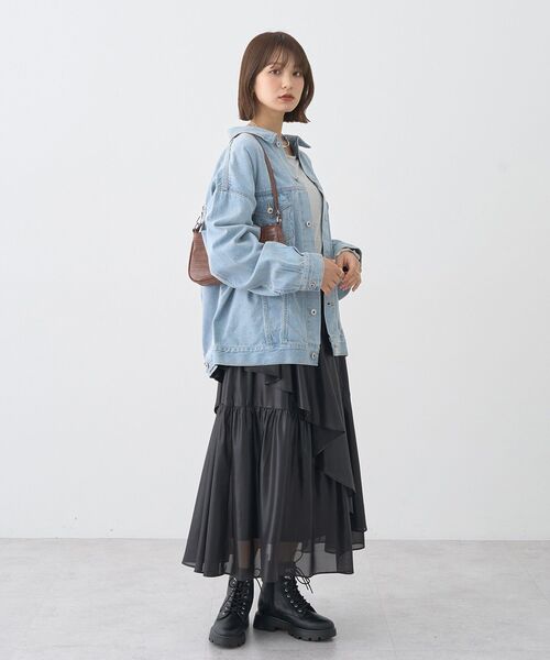 earth music&ecology（アースミュージックアンドエコロジー）の「シャイニーラッフルスカート（スカート・レディース・ライトグレー/ブラック・FREE）」の7枚目の写真