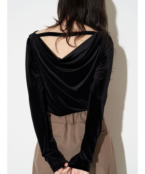 ELENDEEK(エレンディーク)の「ベロアドレープカットソー(Tシャツ/カットソー・レディース・ブラック/ネイビー/ブラウン・FREE)」の4枚目の写真