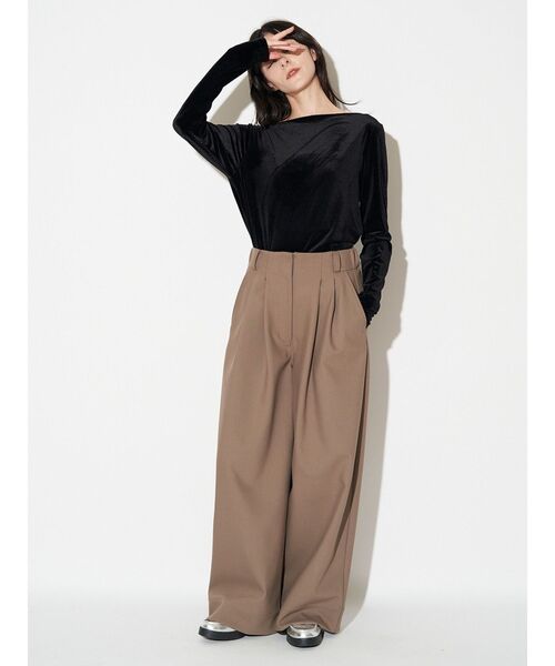 ELENDEEK(エレンディーク)の「ベロアドレープカットソー(Tシャツ/カットソー・レディース・ブラック/ネイビー/ブラウン・FREE)」の9枚目の写真