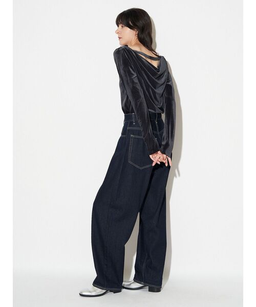 ELENDEEK(エレンディーク)の「ベロアドレープカットソー(Tシャツ/カットソー・レディース・ブラック/ネイビー/ブラウン・FREE)」の16枚目の写真