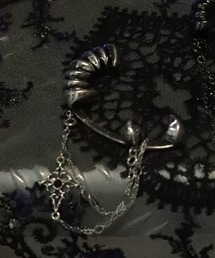 NIBBLE POISON（ニブルポイズン）の「ニブルファングイヤカフ（イヤーカフ）」