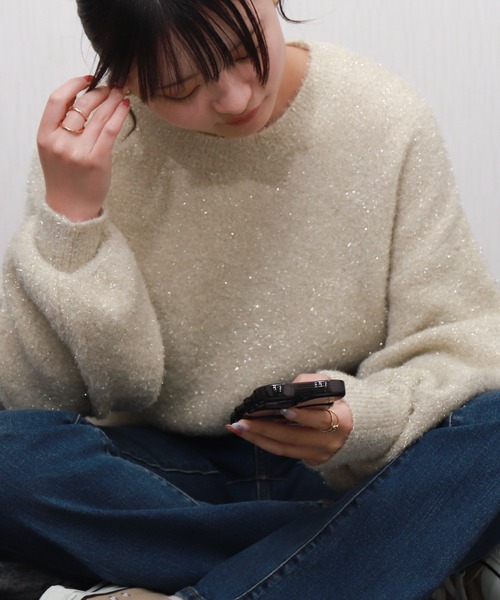 libelle more(リベル モア)の「ラメフェザーニットプルオーバー(ニット/セーター・レディース・ベージュ/アイボリー/チャコールグレー・M)」の5枚目の写真