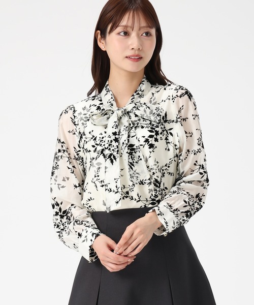 MISCH MASCH(ミッシュマッシュ)の「フロッキーボウタイブラウス(シャツ/ブラウス・レディース・ブラック/ホワイト・フリ-)」の11枚目の写真