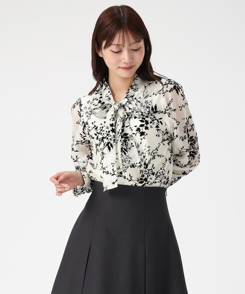 MISCH MASCH(ミッシュマッシュ)の「フロッキーボウタイブラウス(シャツ/ブラウス・レディース・ブラック/ホワイト・フリ-)」の10枚目の写真