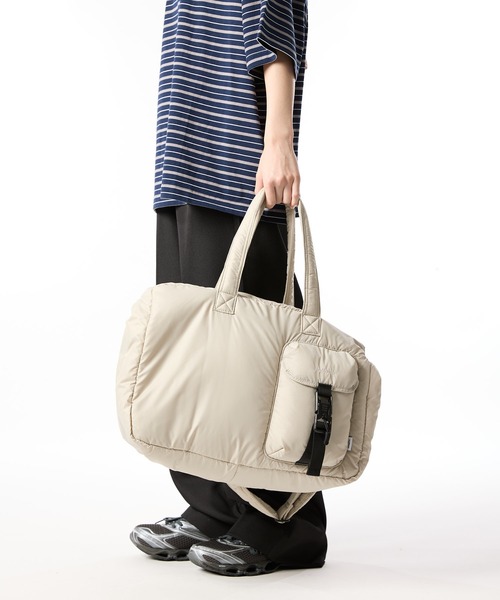 meltum(メルタム)の「PADDING SHOULDER BAG(ショルダーバッグ・メンズ・ブラック/オレンジ/ライトグレー・FREE)」の22枚目の写真