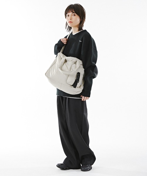 meltum(メルタム)の「PADDING SHOULDER BAG(ショルダーバッグ・メンズ・ブラック/オレンジ/ライトグレー・FREE)」の15枚目の写真