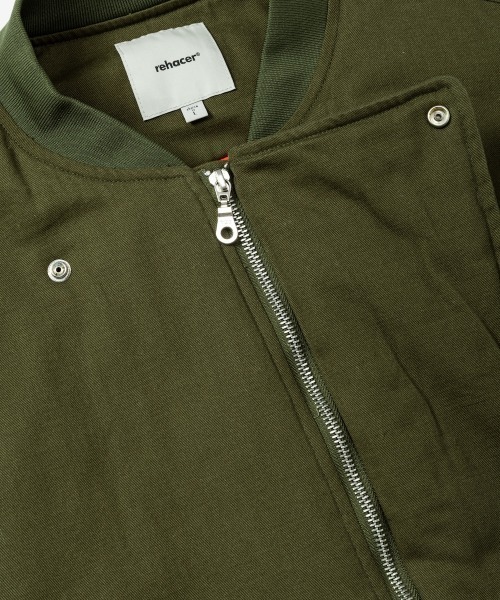 rehacer(レアセル)の「rehacer : Slant Twill Bomber Jacket / スラント ツイル ボンバー ジャケット(ミリタリージャケット・メンズ・ブラック/カーキ・LARGE/MEDIUM/SMALL)」の22枚目の写真
