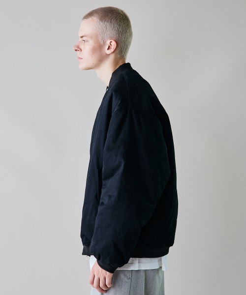 rehacer(レアセル)の「rehacer : Slant Twill Bomber Jacket / スラント ツイル ボンバー ジャケット(ミリタリージャケット・メンズ・ブラック/カーキ・LARGE/MEDIUM/SMALL)」の4枚目の写真