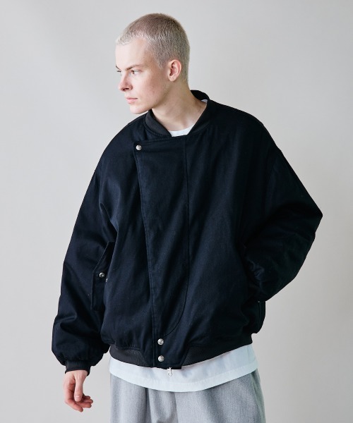 rehacer(レアセル)の「rehacer : Slant Twill Bomber Jacket / スラント ツイル ボンバー ジャケット(ミリタリージャケット・メンズ・ブラック/カーキ・LARGE/MEDIUM/SMALL)」の6枚目の写真