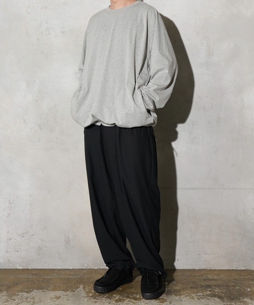 NANGA(ナンガ)の「NANGA / ナンガ ECO HYBRID OVERSIZED L/S TEE エコハイブリッド オーバーサイズ ロングスリーブTシャツ(Tシャツ/カットソー・メンズ・ホワイト/グリーン/ブラック/グレー・MEDIUM/LARGE/X-LARGE/SMALL)」の2枚目の写真