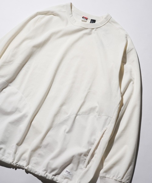 NANGA(ナンガ)の「NANGA / ナンガ ECO HYBRID OVERSIZED L/S TEE エコハイブリッド オーバーサイズ ロングスリーブTシャツ(Tシャツ/カットソー・メンズ・ホワイト/グリーン/ブラック/グレー・MEDIUM/LARGE/X-LARGE/SMALL)」の10枚目の写真