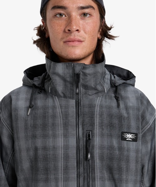 Quiksilver(クイックシルバー)の「LIVE WIRE JK/クイックシルバーロゴワンポイントジャケット(マウンテンパーカー・メンズ・ブラック/カーキ・SMALL/MEDIUM/LARGE)」の9枚目の写真