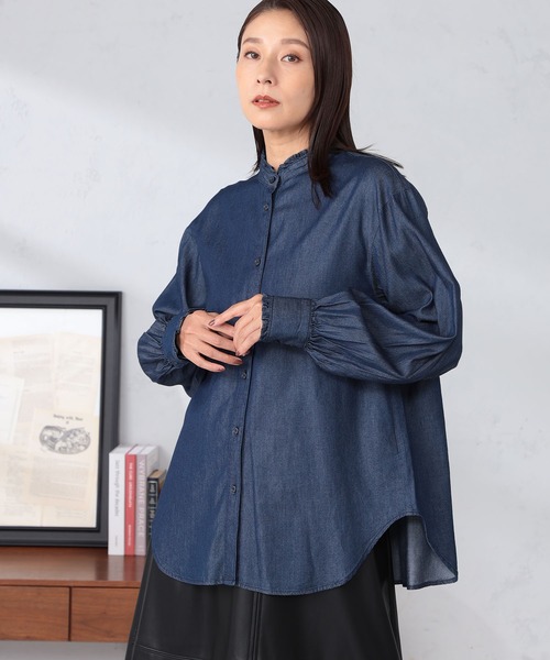 GALLORIA(ギャローリア)の「襟フリルデニムシャツ(シャツ/ブラウス・レディース・ブルー/ネイビー・S/M/L/LL)」の3枚目の写真