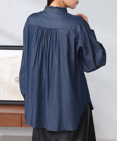 GALLORIA(ギャローリア)の「襟フリルデニムシャツ(シャツ/ブラウス・レディース・ブルー/ネイビー・S/M/L/LL)」の8枚目の写真