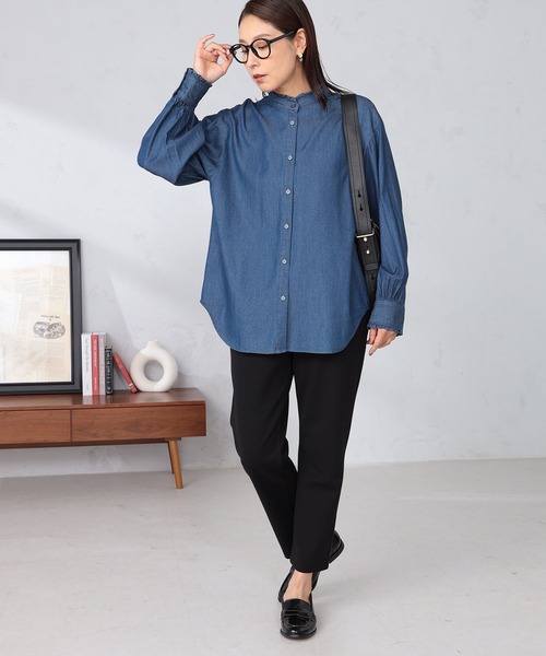 GALLORIA(ギャローリア)の「襟フリルデニムシャツ(シャツ/ブラウス・レディース・ブルー/ネイビー・S/M/L/LL)」の5枚目の写真