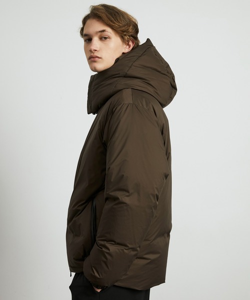 UNITED TOKYO（ユナイテッドトウキョウ）の「≪再入荷なし残りわずか≫超撥水CLOUD TEX 2WAY マイクロリップダウン　｜２WAY/撥水/防寒/冬服/大人気/スタンド/フード/通勤（ダウンジャケット/コート・メンズ・ブラウン/ダークグレー/ブラック・1/2/3）」の3枚目の写真