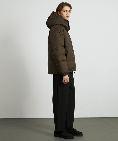 UNITED TOKYO（ユナイテッドトウキョウ）の「≪再入荷なし残りわずか≫超撥水CLOUD TEX 2WAY マイクロリップダウン　｜２WAY/撥水/防寒/冬服/大人気/スタンド/フード/通勤（ダウンジャケット/コート・メンズ・ブラウン/ダークグレー/ブラック・1/2/3）」の4枚目の写真