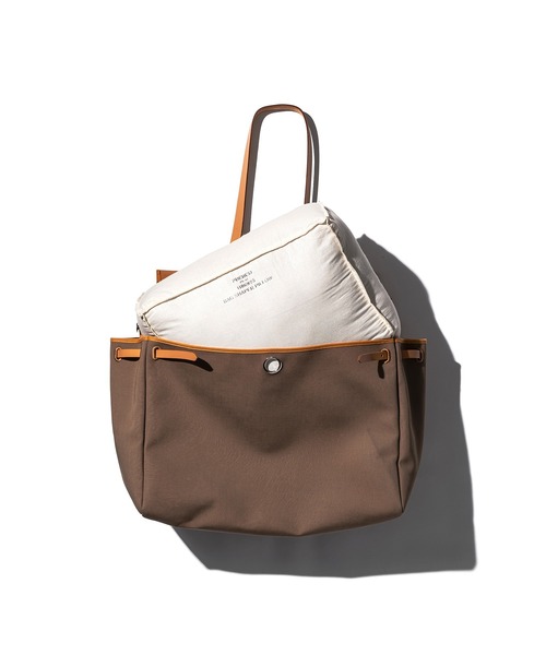 PUEBCO（プエブコ）の「BAG SHAPER PILLOW Rectangle Large（クッション/クッションカバー・メンズ・キナリ・LARGE）」の2枚目の写真