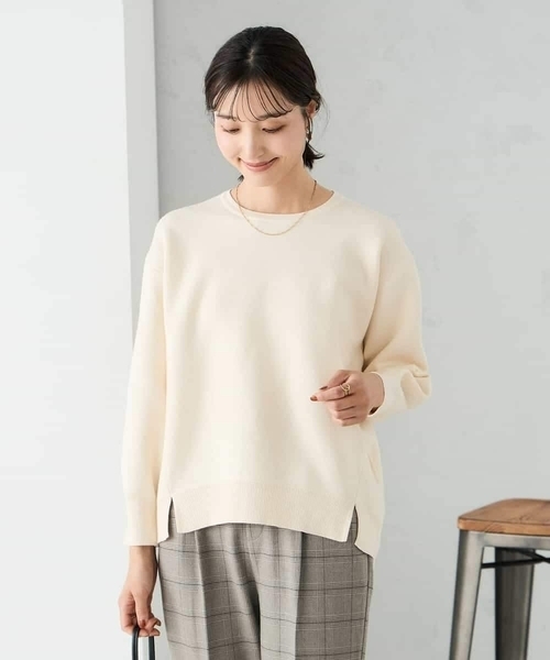 a.v.v(アーヴェヴェ)の「スウェットライクニット(ニット/セーター・レディース・ネイビー/ライトグレー/アイボリー/ライトピンク・36/40/38)」の2枚目の写真