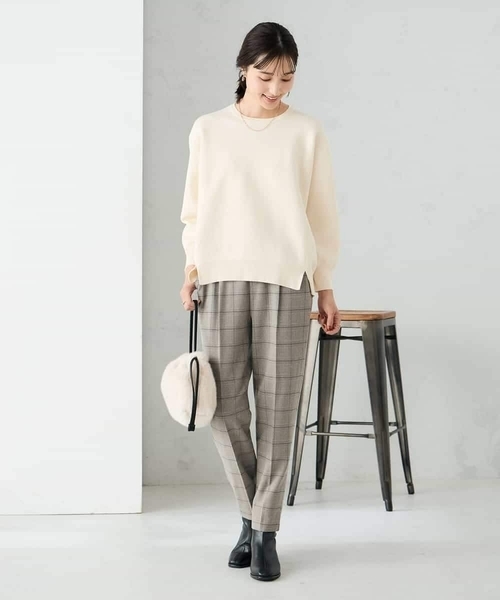 a.v.v(アーヴェヴェ)の「スウェットライクニット(ニット/セーター・レディース・ネイビー/ライトグレー/アイボリー/ライトピンク・36/40/38)」の7枚目の写真