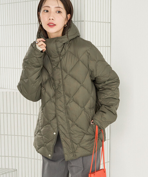 FREAK'S STORE(フリークスストア)の「TAION/タイオン CITY PACKABLE HOOD DOWN JKT/シティパッカブルフードダウンジャケット(ダウンジャケット/コート・レディース・ブラック/オリーブ/キャメル・LARGE/MEDIUM)」の2枚目の写真