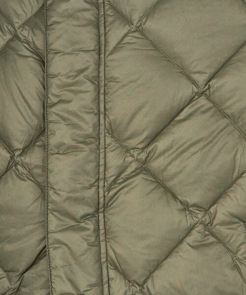 FREAK'S STORE(フリークスストア)の「TAION/タイオン CITY PACKABLE HOOD DOWN JKT/シティパッカブルフードダウンジャケット(ダウンジャケット/コート・レディース・ブラック/オリーブ/キャメル・LARGE/MEDIUM)」の6枚目の写真