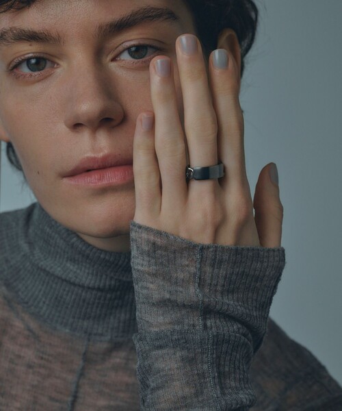 and cloud（アンドクラウド）の「Chain Reversible Ring（リング・レディース・ブラック・#17/#15/#13/#11）」の3枚目の写真