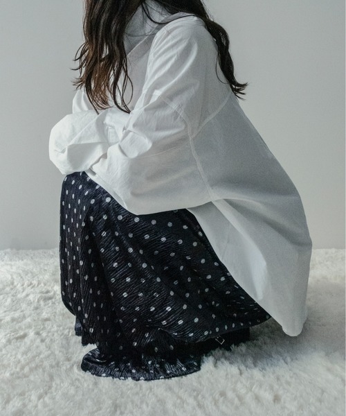 on:nue（オンニュ）の「【on:nue】[着用動画あり！/4色展開] ドットベロアプリーツストレートスカート（スカート・レディース・ブラウン/ベージュ/ブラック/グレー・FREE）」の9枚目の写真