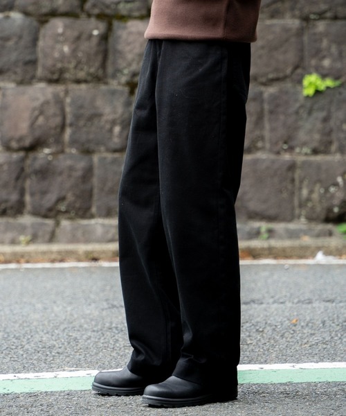FCTY.(エフシーティーワイ)の「ストレートチノスラックス(スラックス・メンズ・ブラック/ベージュ・MEDIUM/LARGE)」の2枚目の写真